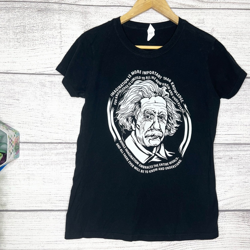 Albert Einstein Imagination Black Graphic Quote T Shirt 
Women’s Size Large